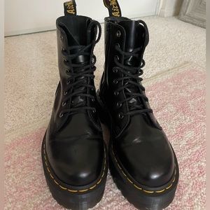 Dr. Martens jadon platforms size 6